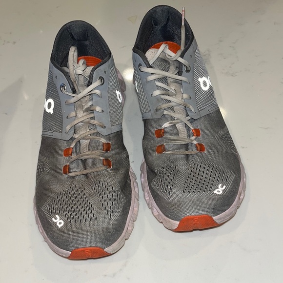 women’s on cloud - Picture 2 of 3